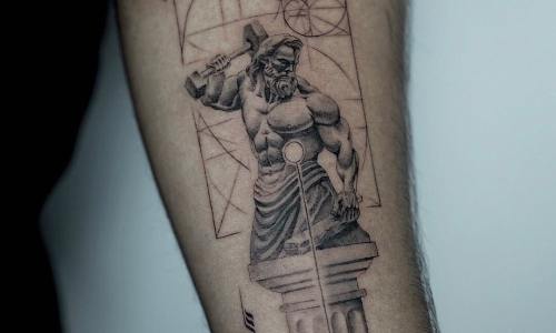 Geometric Statue