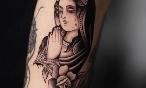 Mary Praying