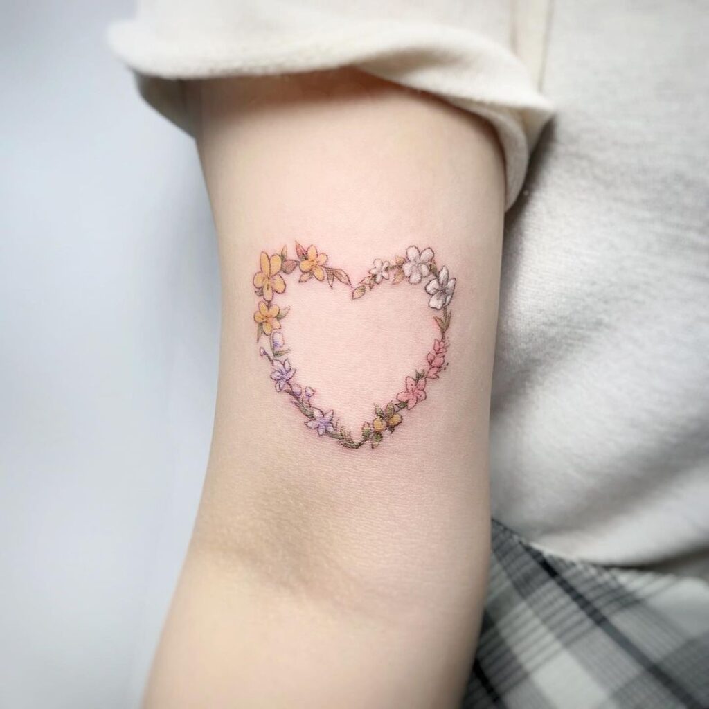 Mantle Tattoo_downtown Los Angeles_fine line watercolor_flower heart tattoo