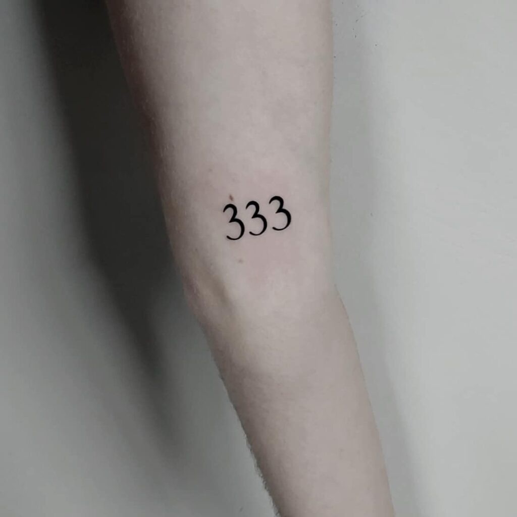 MantleTattoo_Los Angeles_script_number tattoo
